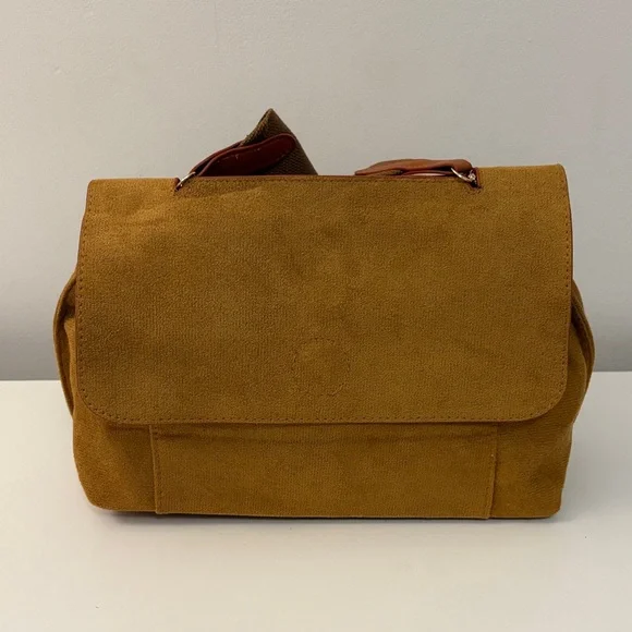 Classic Tan Canvas Messenger Bag - Picture 1 of 5